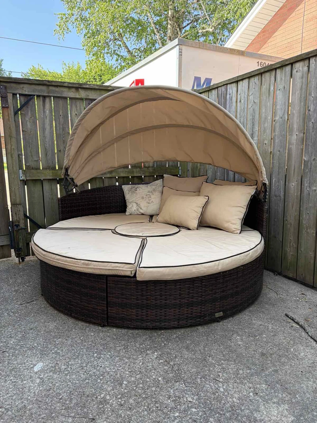 Round Outdoor Daybed with Canopy and Cushions - photo 2