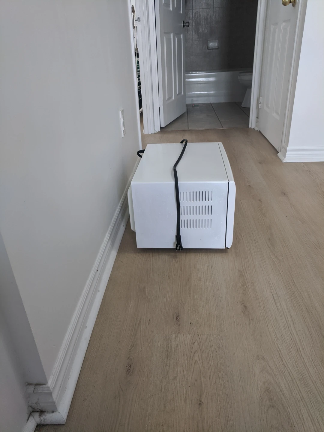 Panasonic 1200W  Microwave - photo 2