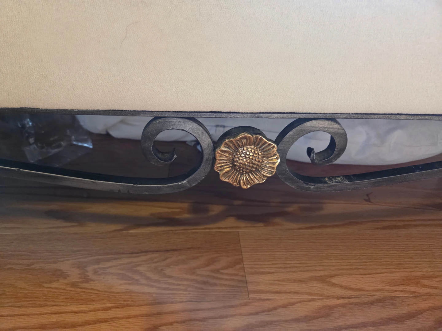 Cream Chaise Lounge with Ornate Metal Legs - photo 2