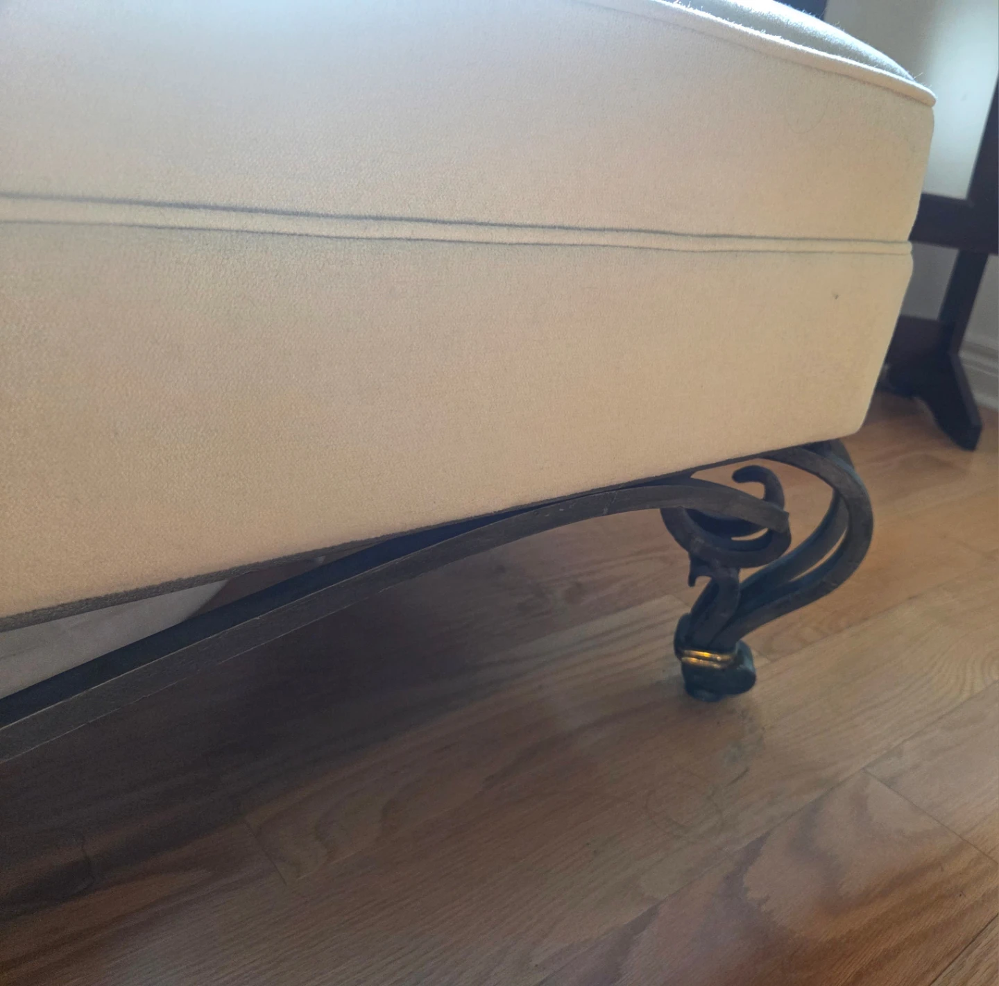 Cream Chaise Lounge with Ornate Metal Legs - photo 3