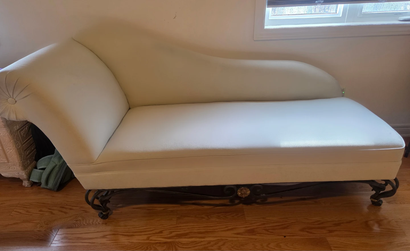 Cream Chaise Lounge with Ornate Metal Legs - photo 4