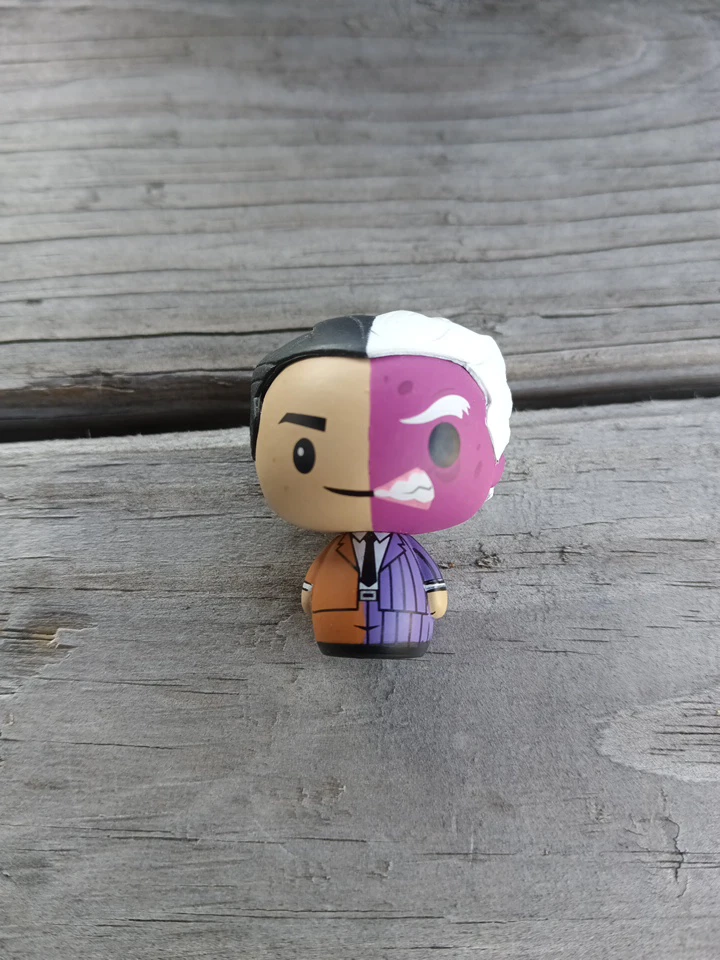 Funko Pint Size : Two Face Figurine