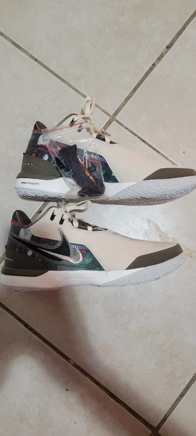 Nike LeBron Witness 5 Faze Clan Basketball Shoes
