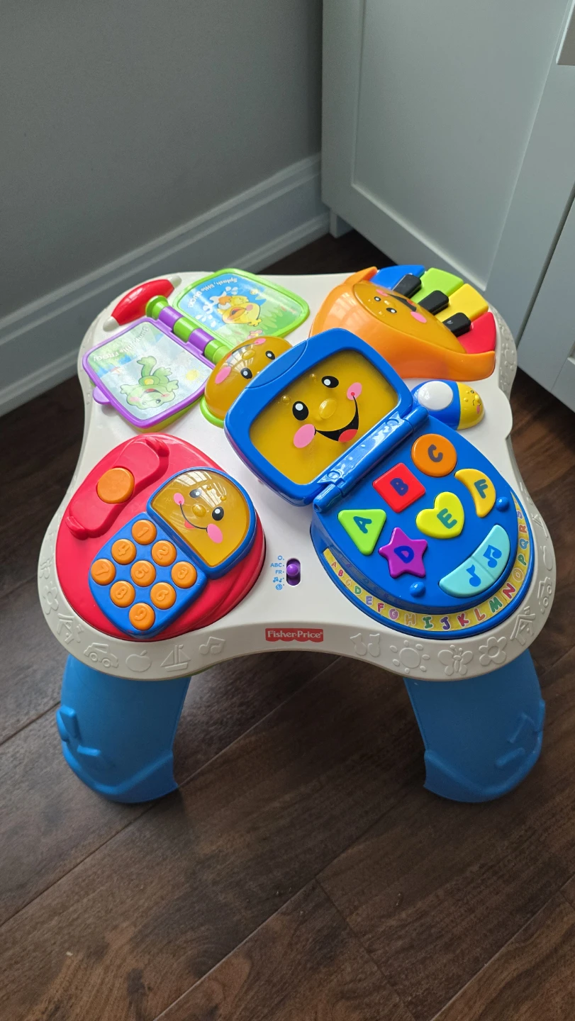 Fisher-Price Laugh & Learn Smart Stages Table