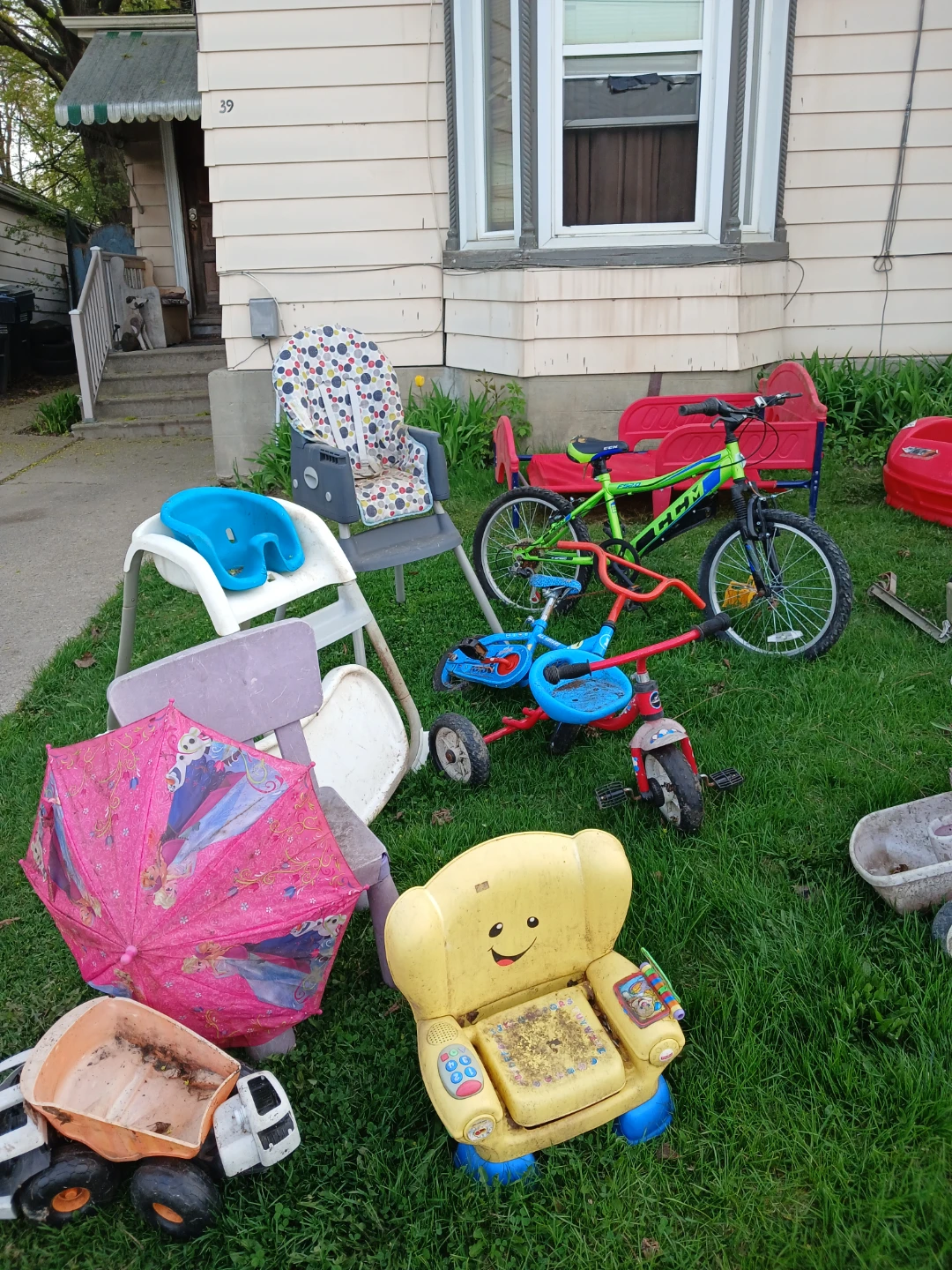 Little Tikes Cozy Coupe Ride-On Toy Car - photo 3