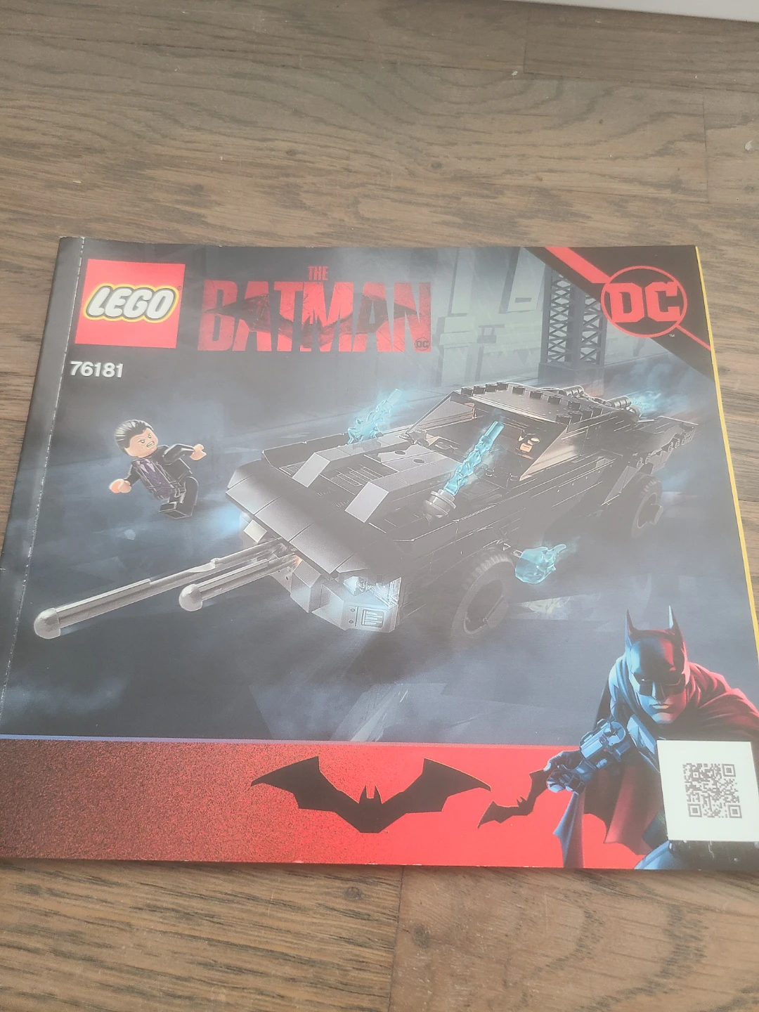 LEGO Batman Batmobile - photo 2