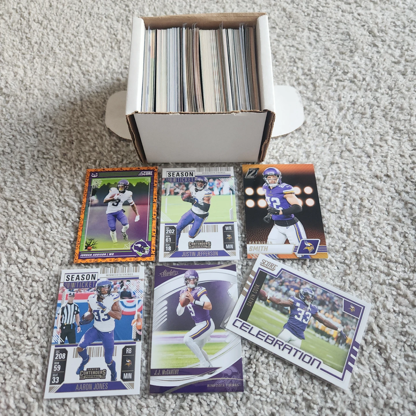 Minnesota Vikings, 200 Football Cards Team lot - photo 3