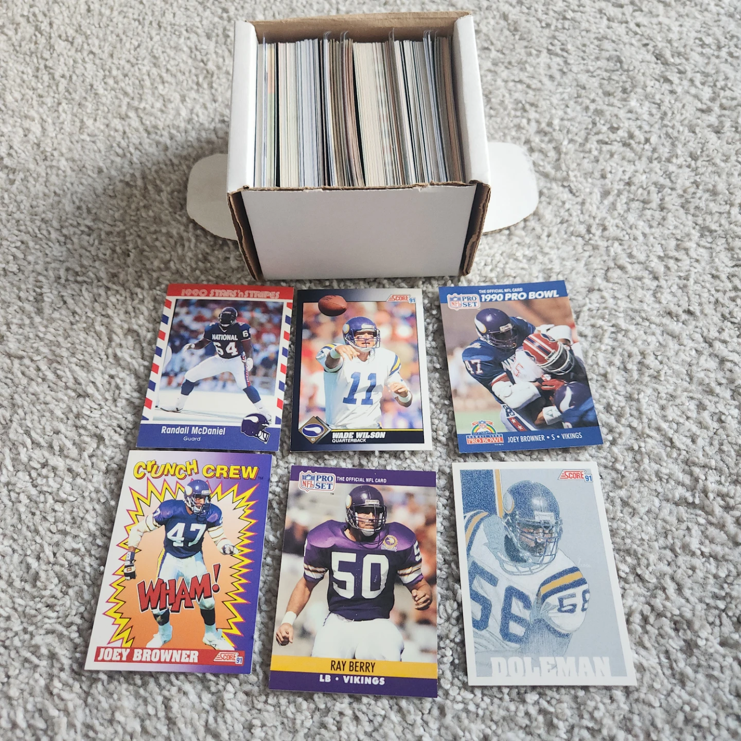 Minnesota Vikings, 200 Football Cards Team lot - photo 4