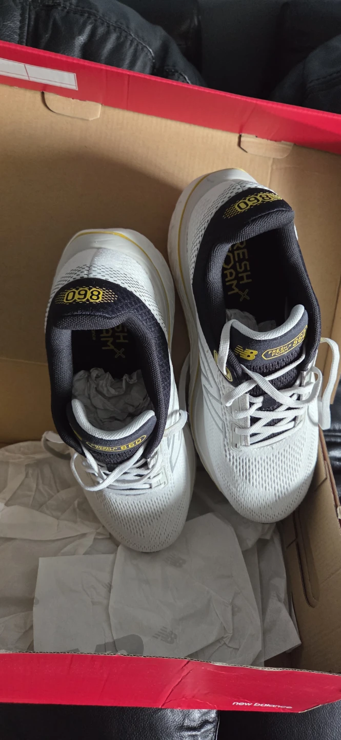 New Balance M860v14 Running Shoes - Size 10 - photo 3
