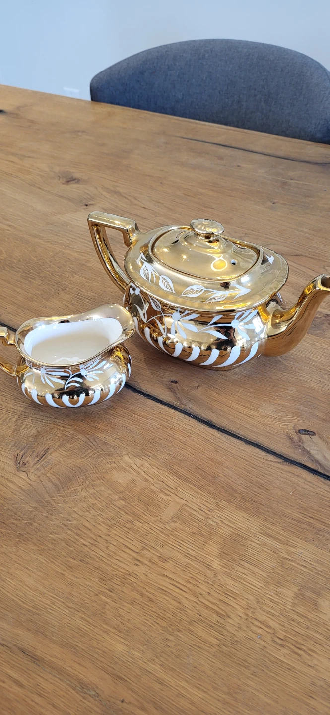 Georgian Gibson and Sons Vintage 1950's tea pot