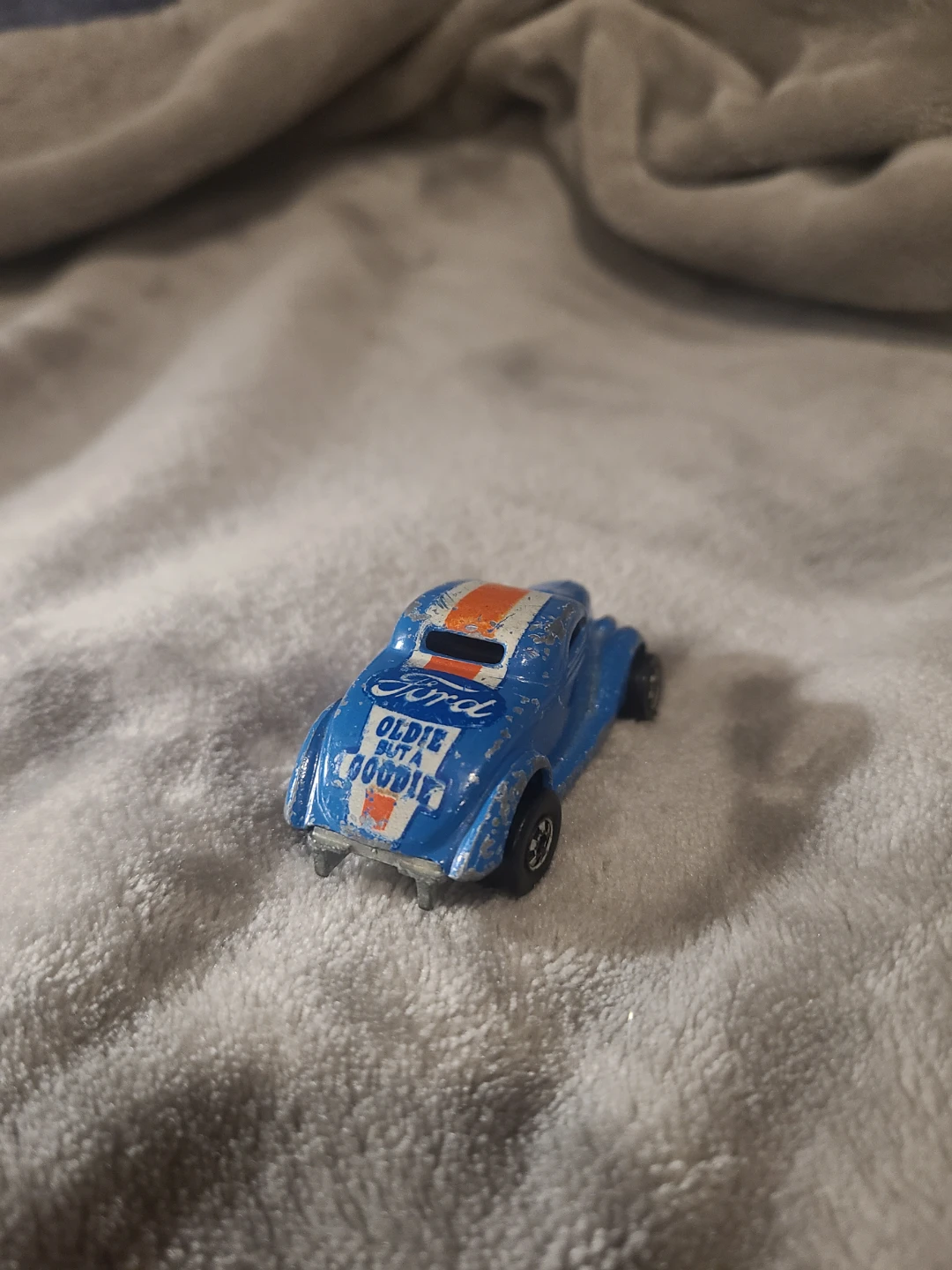 Hot Wheels 1973 'Neet Streeter' Ford Diecast Car - photo 3