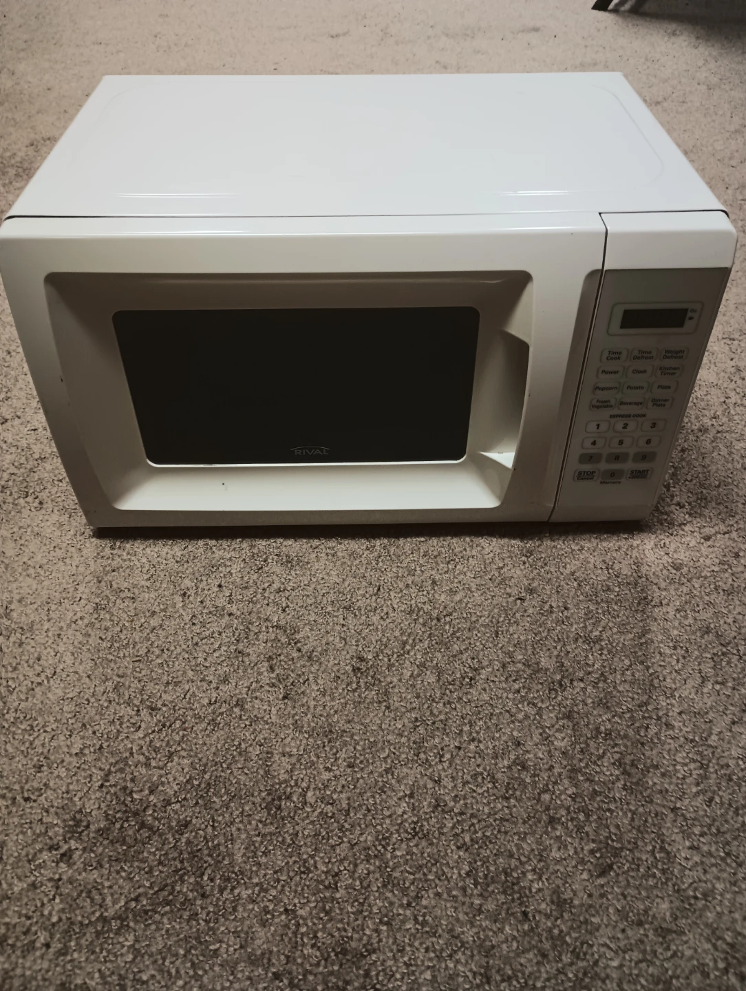 Rival White Microwave Oven