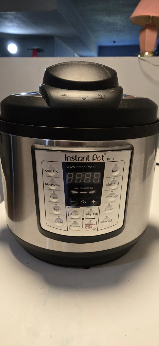 Instant Pot Duo 7-in-1 Electric Pressure Cooker