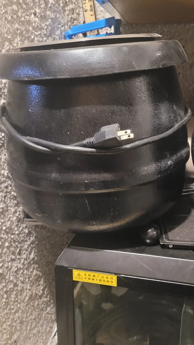 Commercial Soup Kettle 80$ FOR EACH OR 140$ FOR BOTH - photo 2