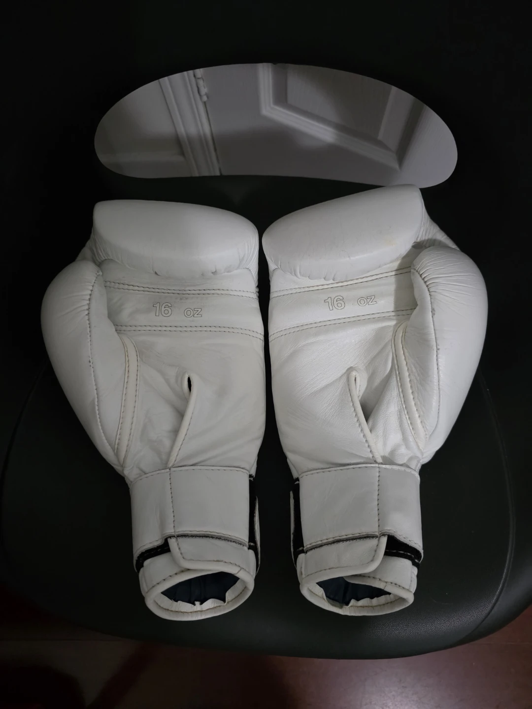 White Winning Boxing Gloves 16oz - photo 2