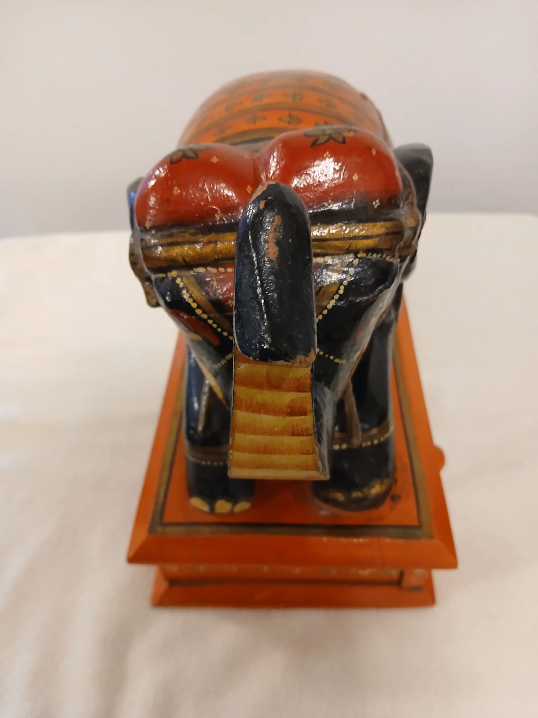 Hand-painted Elephant Trinket Box. Firm price. - photo 2