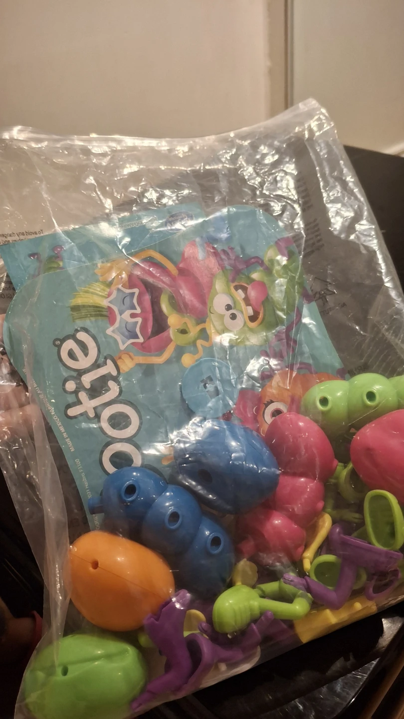 Hasbro Cootie The Mixing and Matching, Bug-Building Game - photo 3