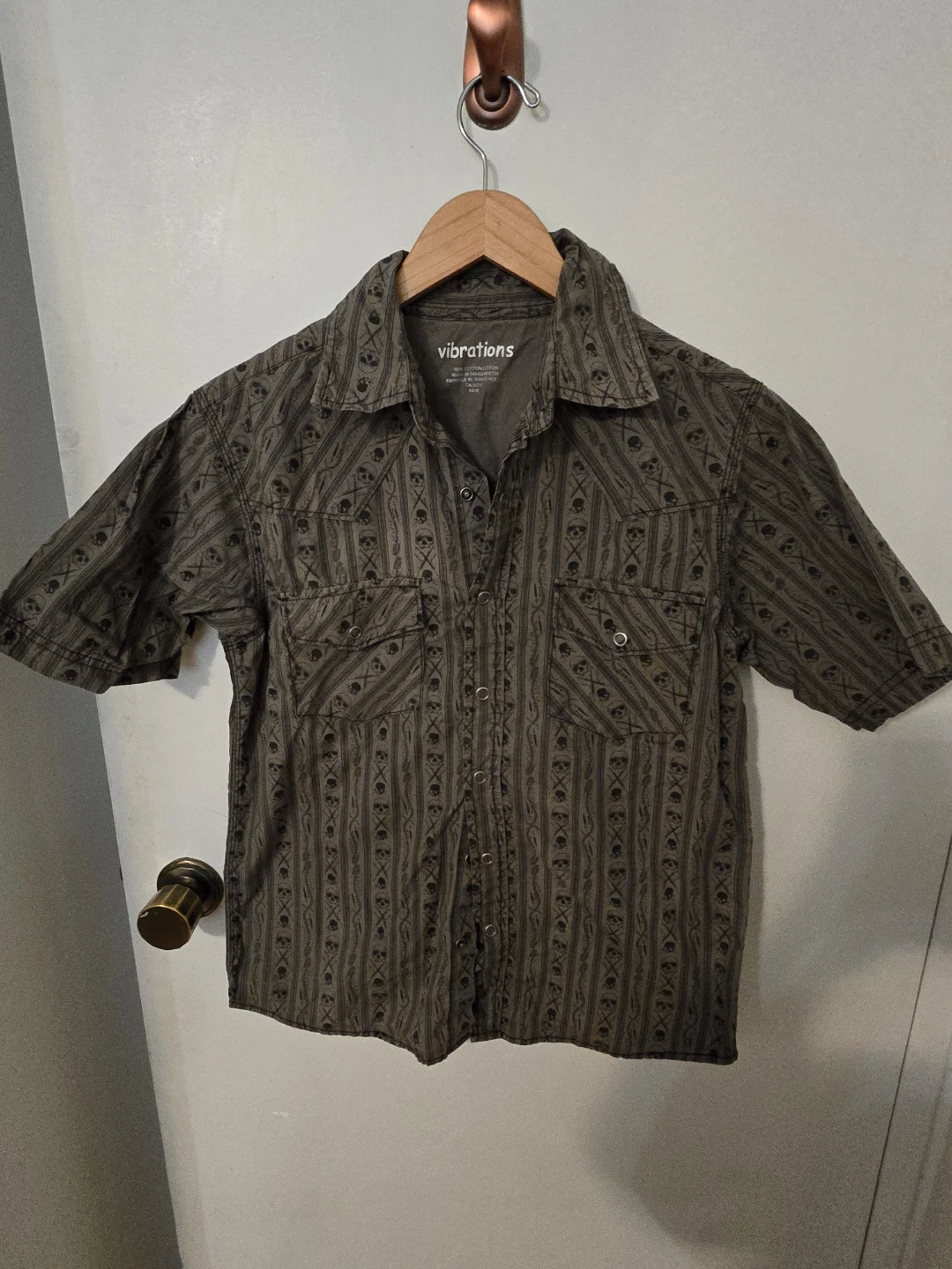 Vibrations Boys' Button-Up Shirt - Skull Print - Size 14/16 - photo 2