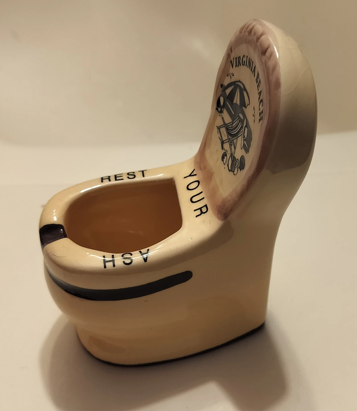 Virginia Beach Toilet Ashtray - photo 2