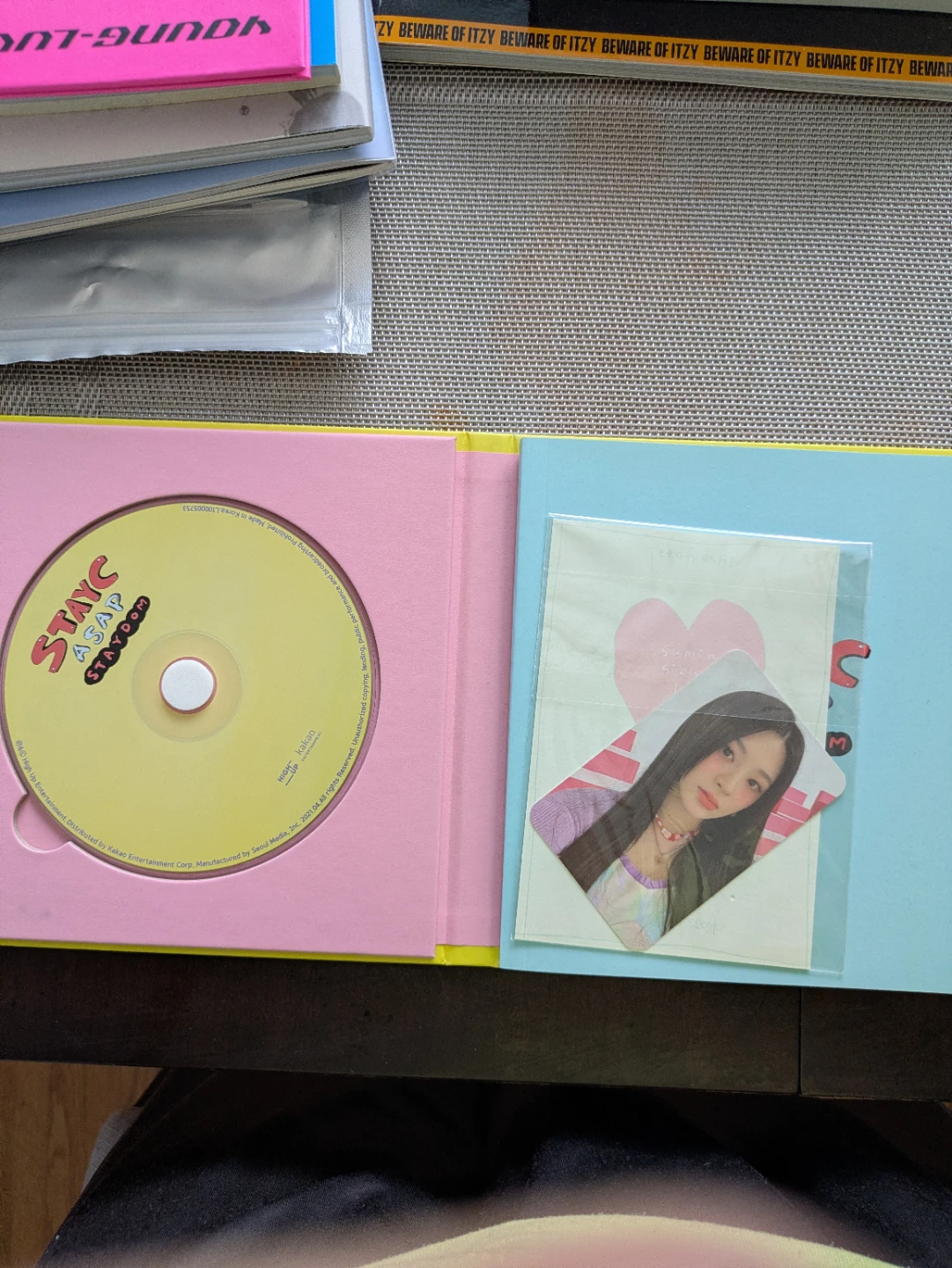 STAYC STAYDOM ASAP K-Pop CD Album - photo 2