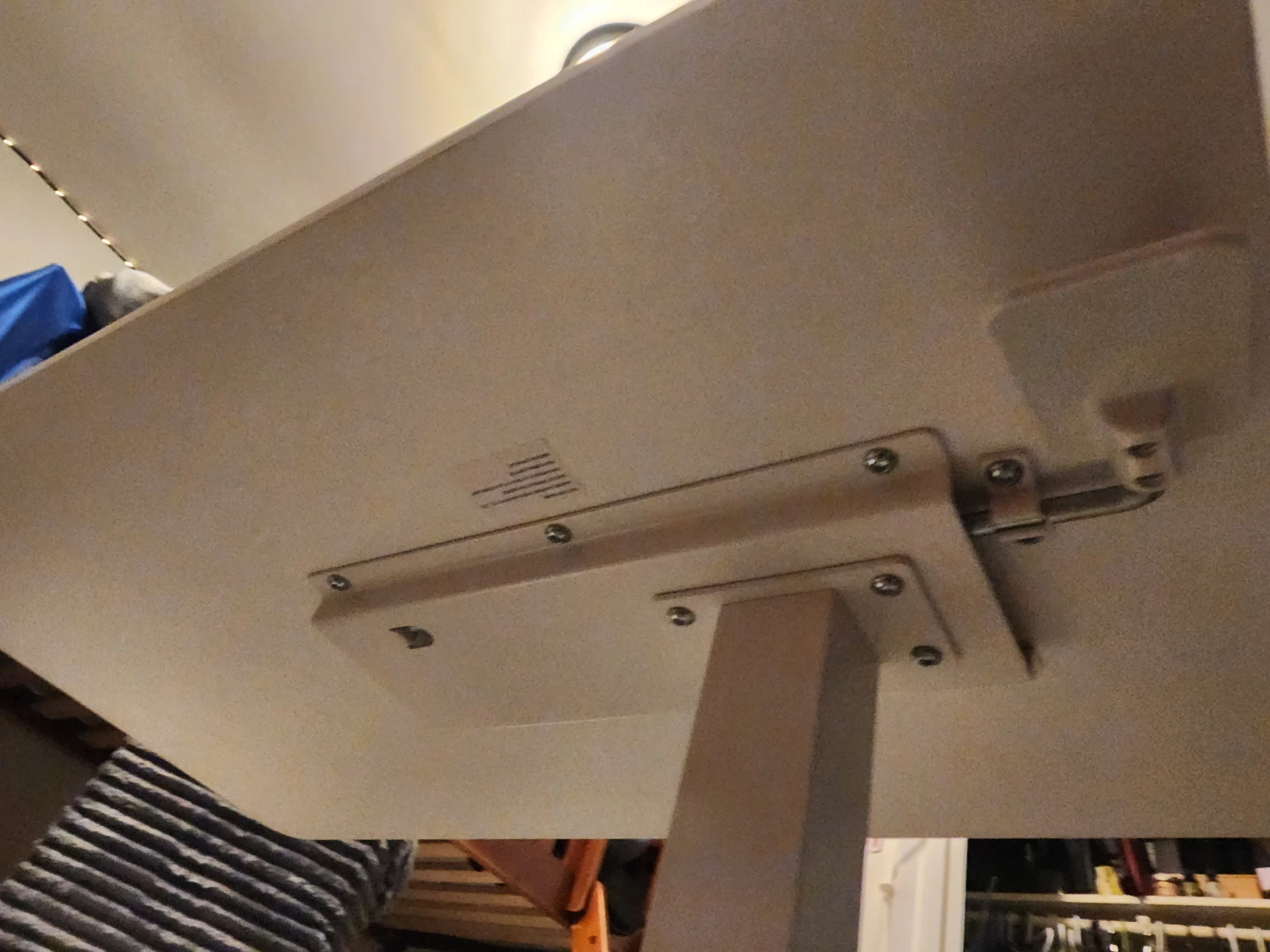 Adjustable Height Laptop Table - photo 2