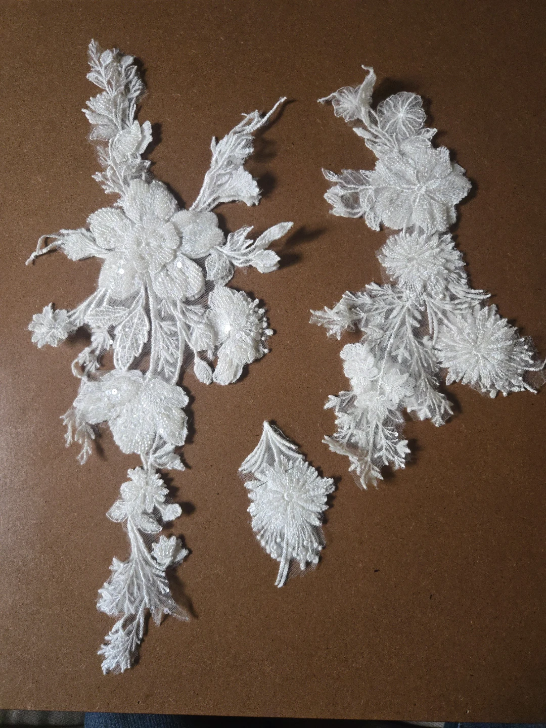 2 Pairs White Lace Appliques with Beads and Sequins