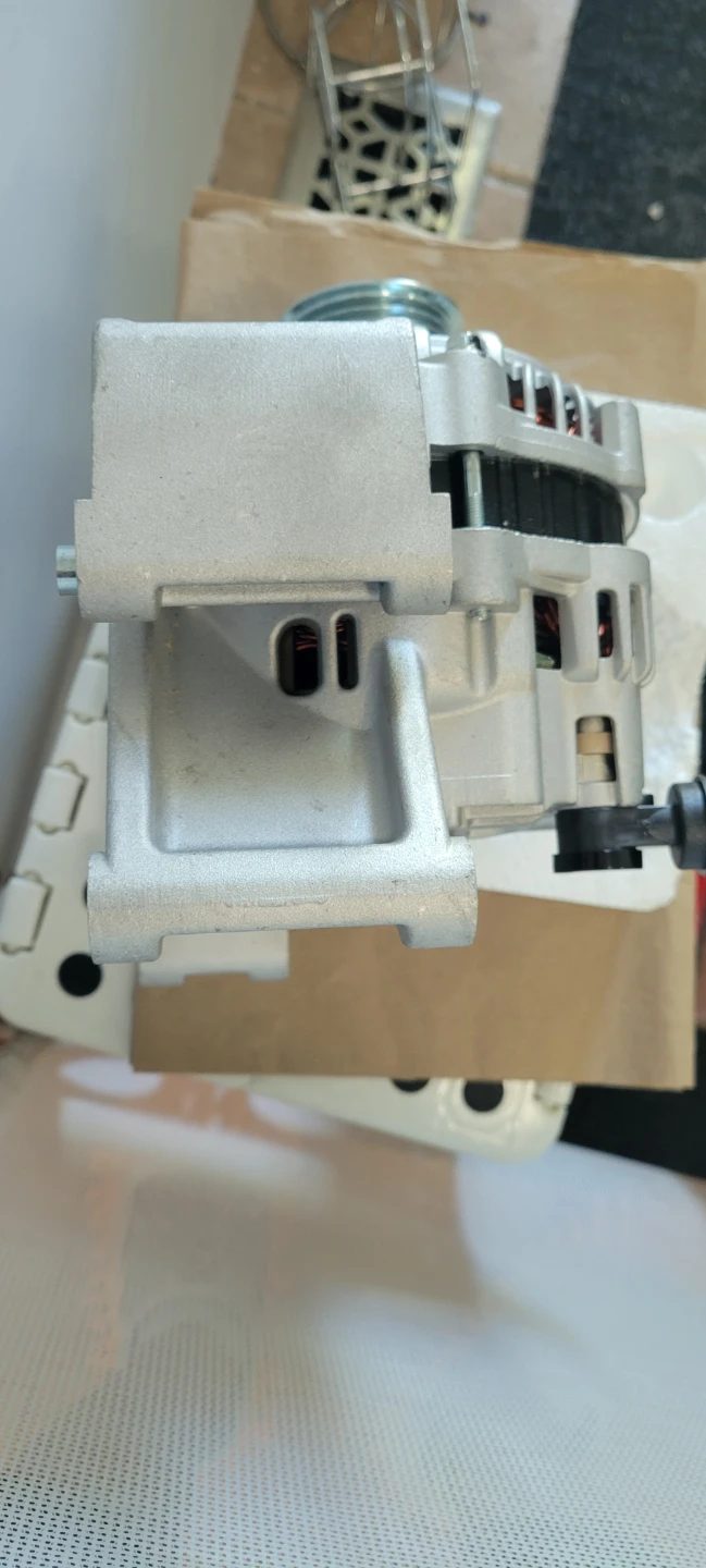 New replacement alternator for a Mazda 3 or Mazda 5 - photo 2