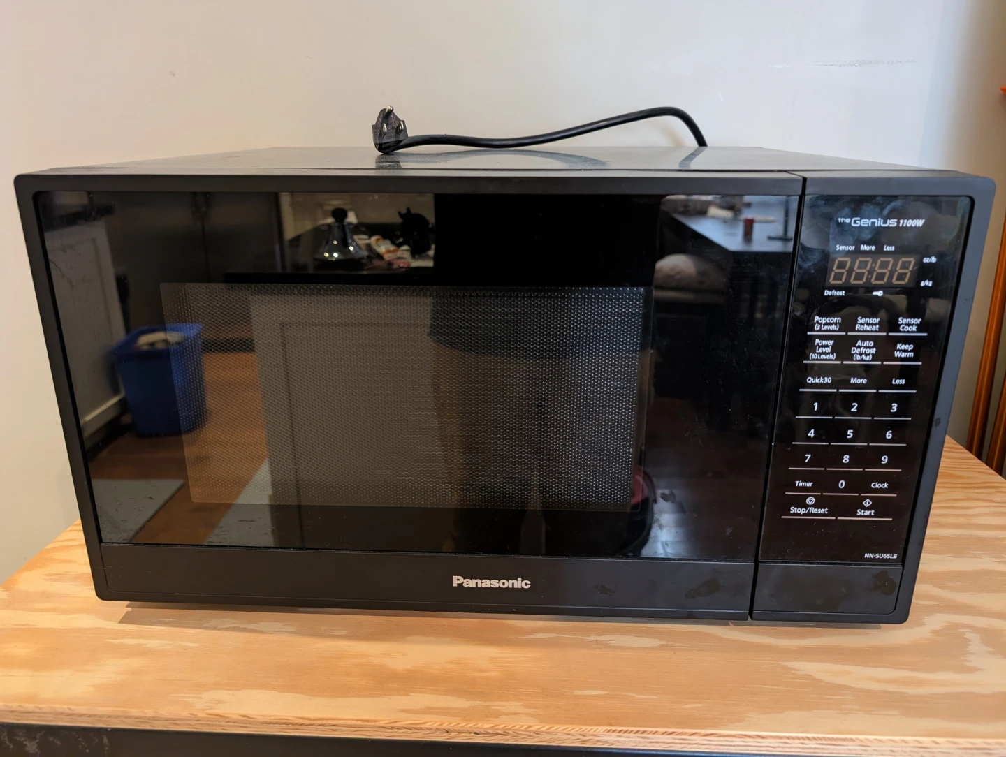 Panasonic Microwave NN-SU65LB 1100W - photo 3