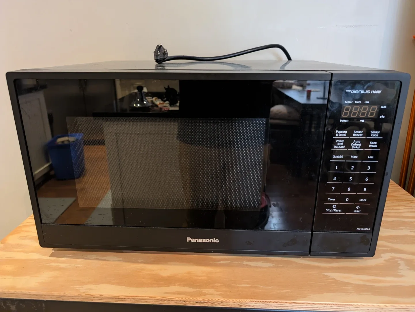 Panasonic Microwave NN-SU65LB 1100W - photo 3