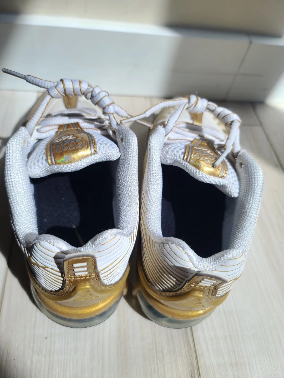 Nike Air Max 720 Shoes White Gold Size 6.5 - photo 3