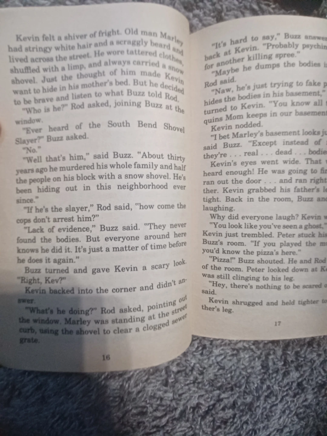 Home Alone children's book - photo 3