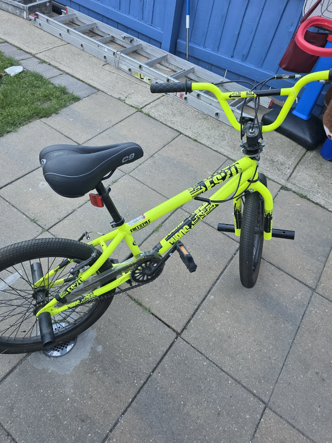 Hent "FREESTYLE" BMX Bike - Neon Yellow
