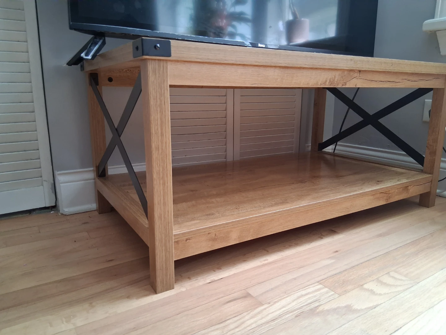 Farmhouse Style Coffee Table - photo 2