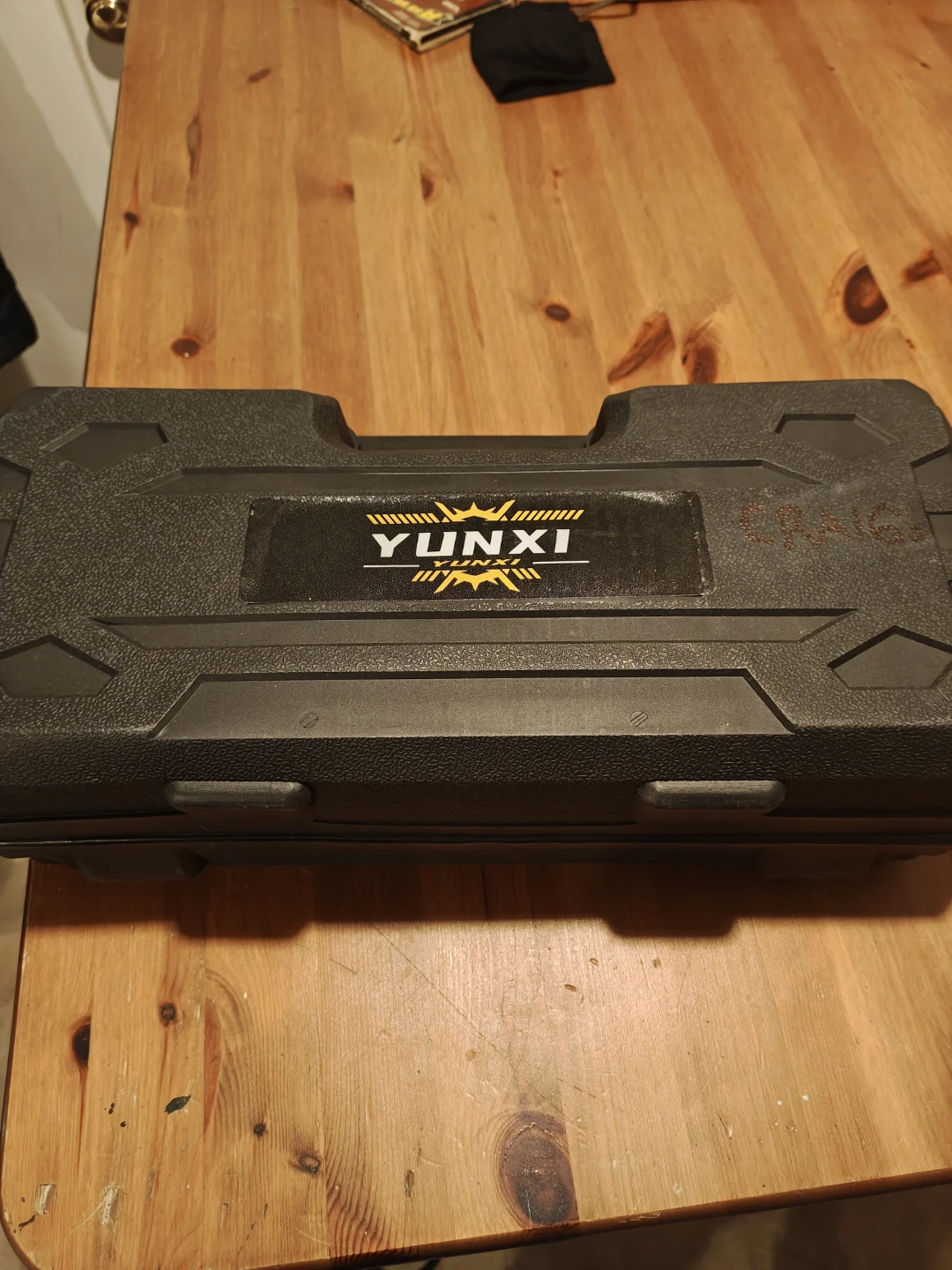 YUNXI 21V Li-ion Battery Chainsaw Kit with 2 Chains & Gloves