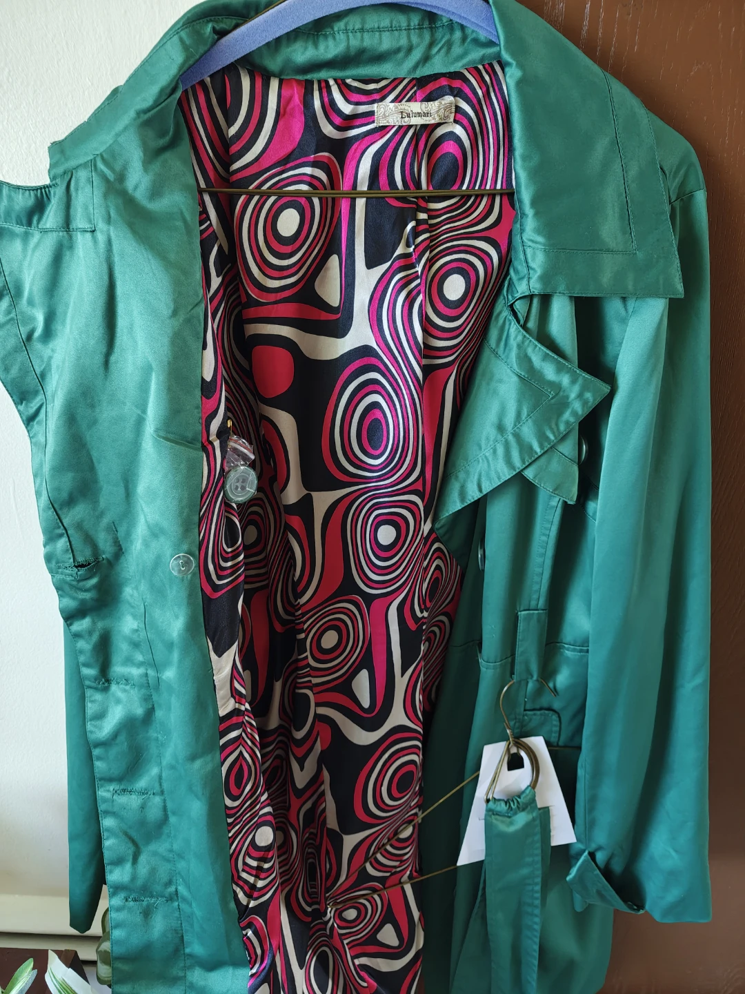 Lulumari Green Trench Coat with Bold Printing Lining - photo 3