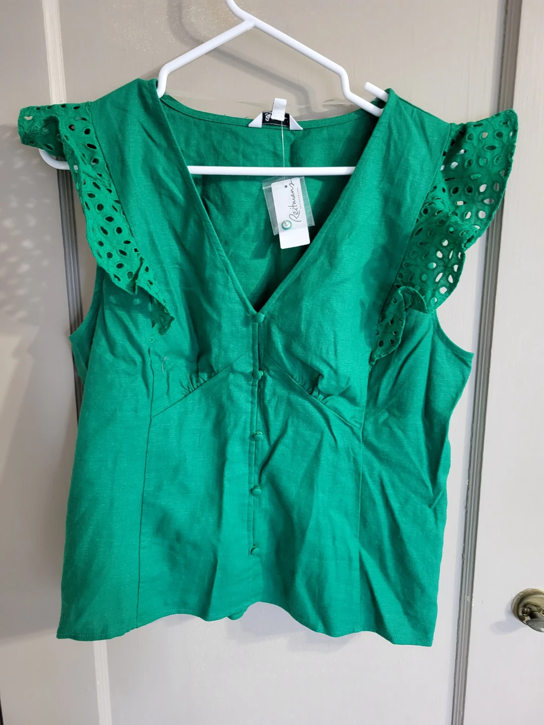 Reitmans Green Eyelet Flutter Sleeve Blouse - Medium