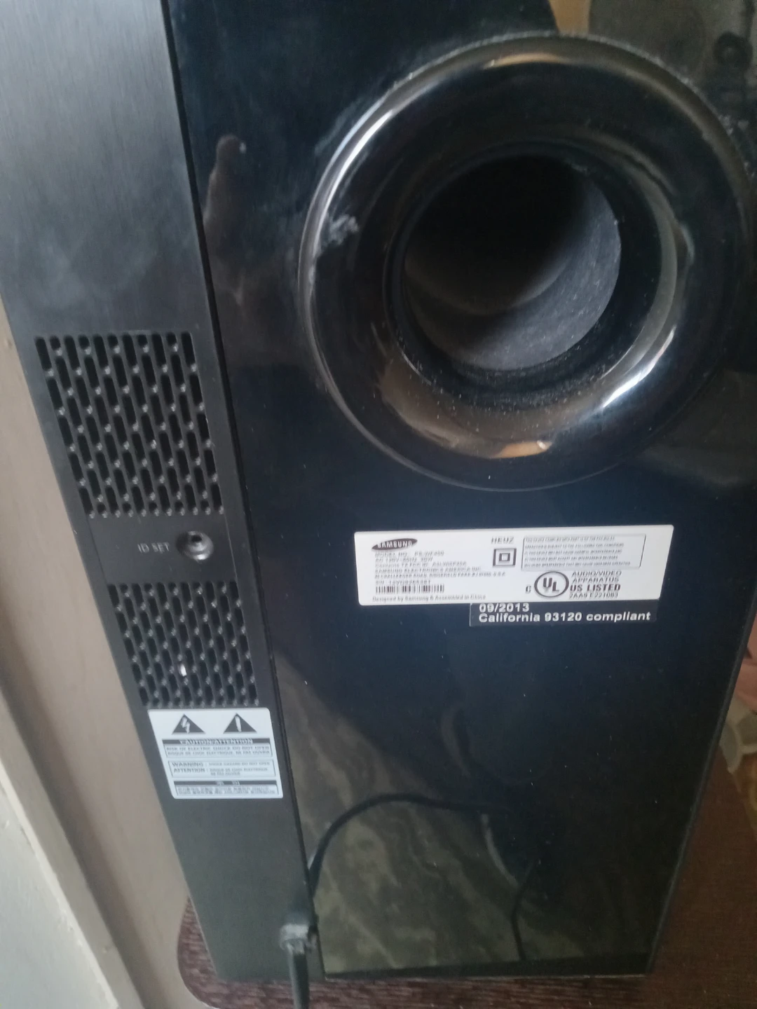Samsung Soundbar and Subwoofer with Remote - photo 4