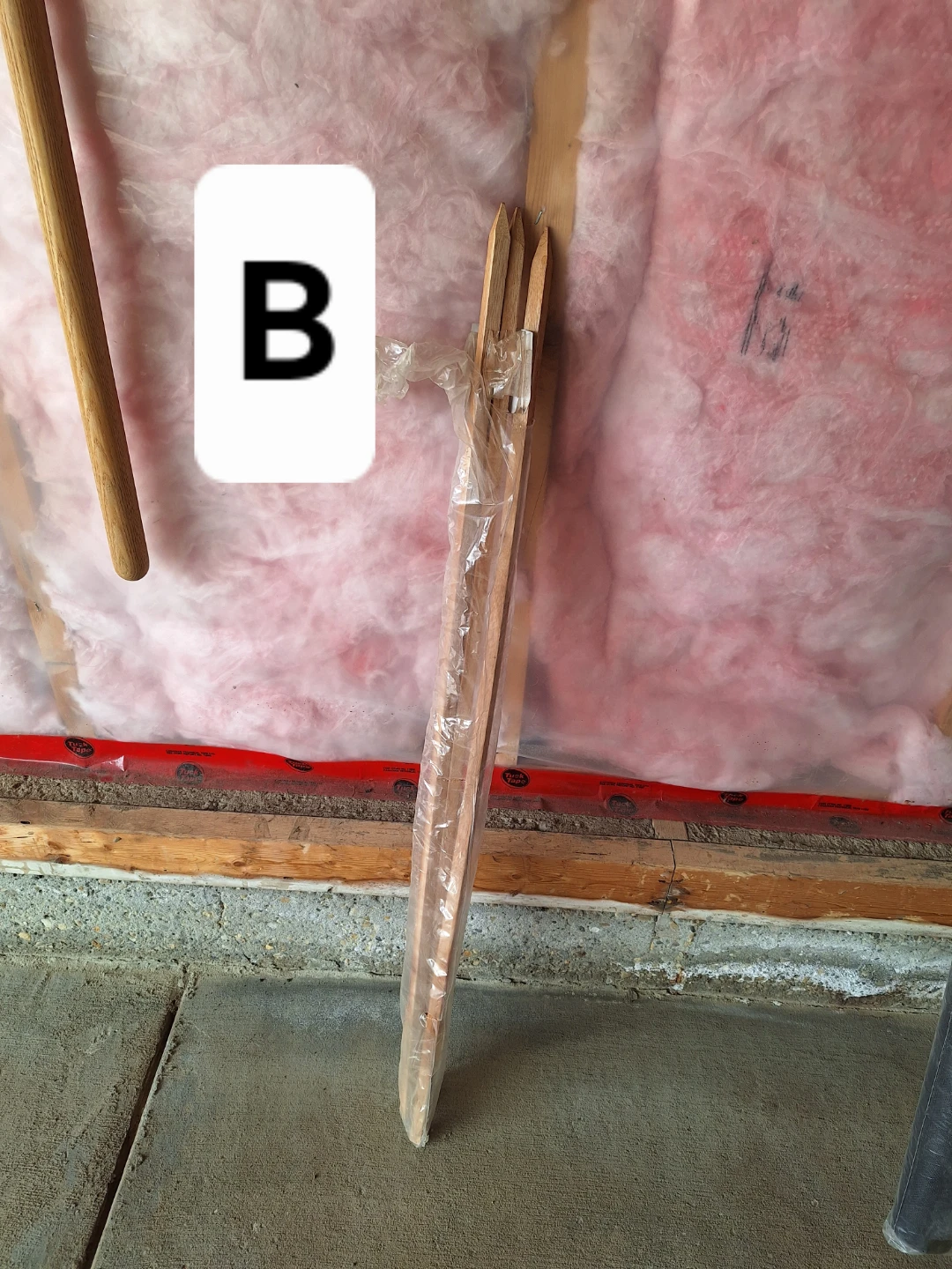Free (rakes, shovels, ice scraper) - photo 3