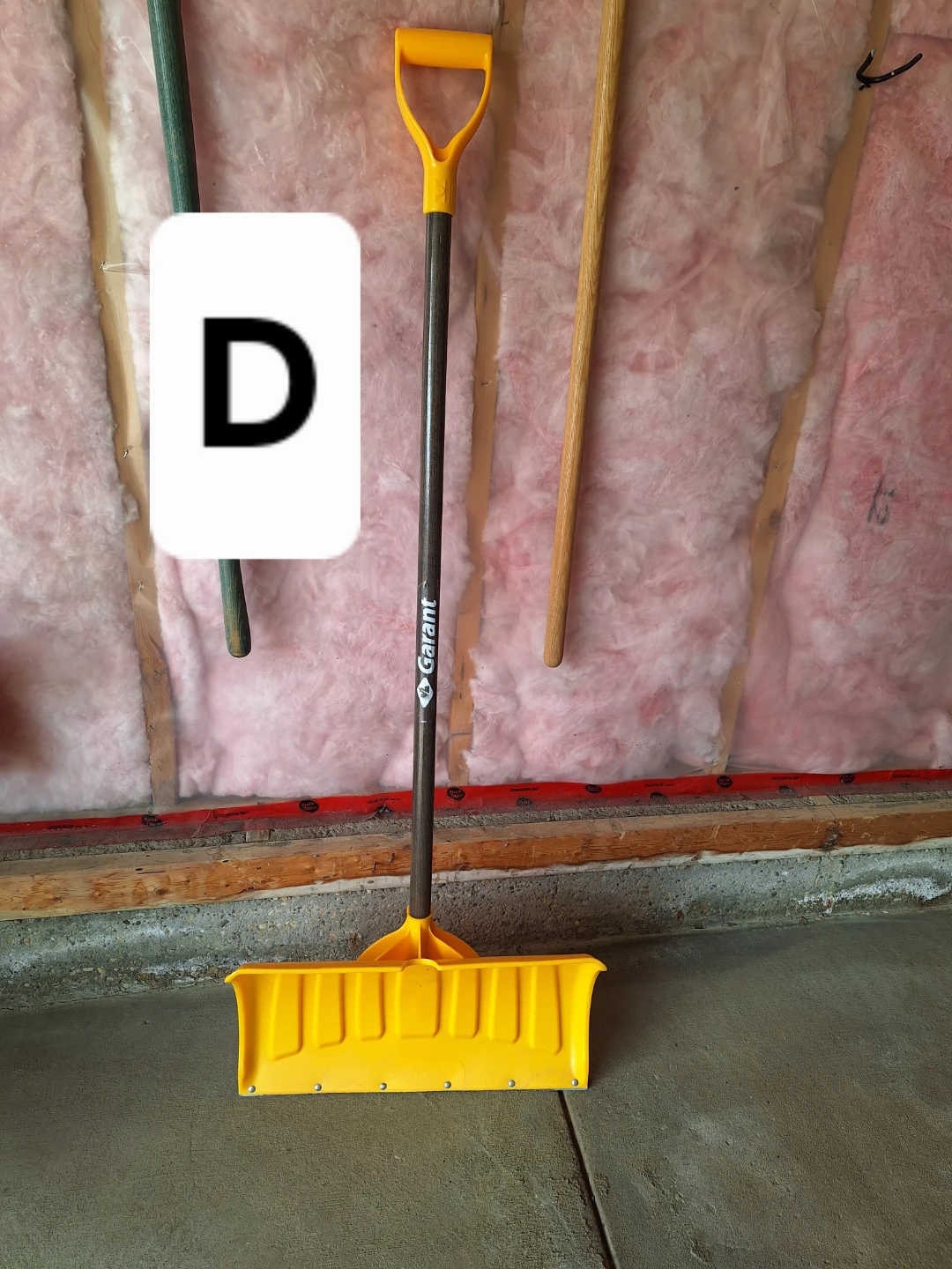 Free (rakes, shovels, ice scraper) - photo 5