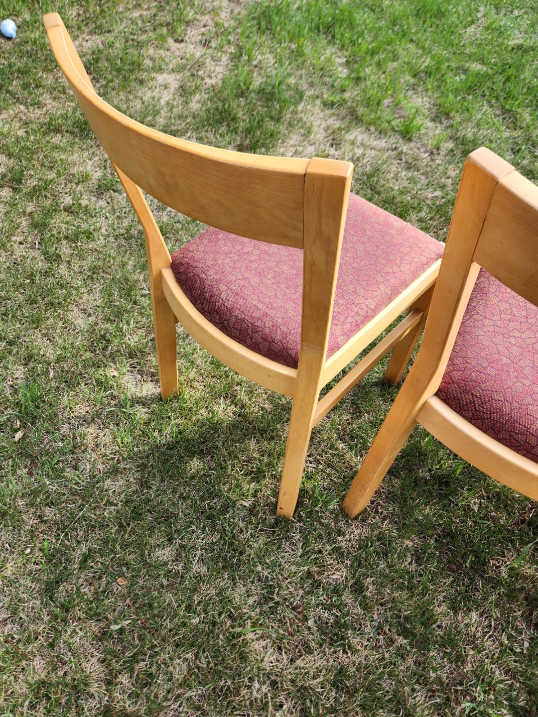4 vintage wood dining chairs, upolstery clean! - photo 2