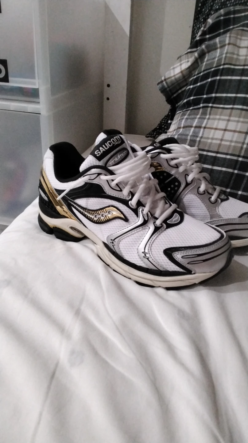 Saucony Triumph 9 Running Shoes - US Size 9