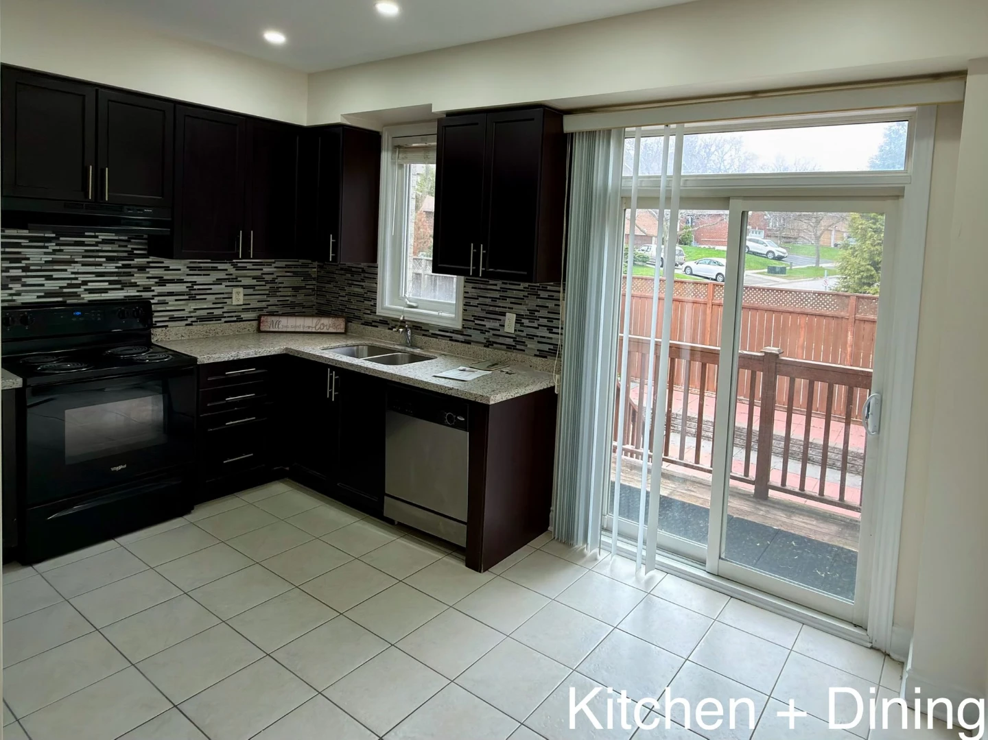 Three Bedroom Townhouse with Deck and Garage - photo 2