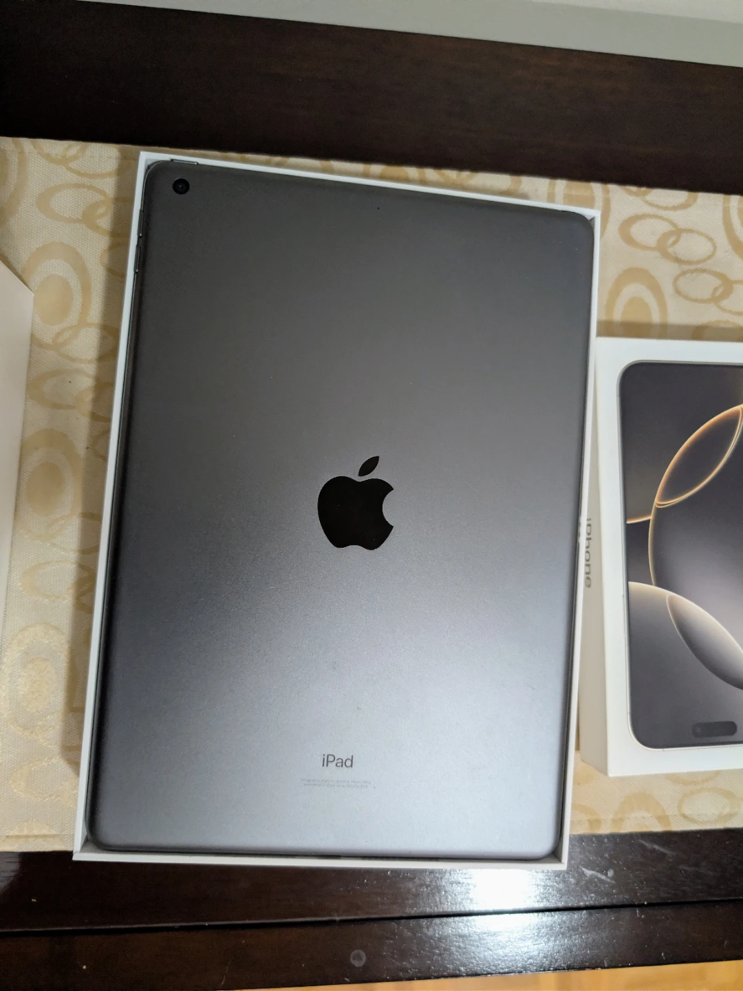 Good condition 64 Apple iPad 9th Gen