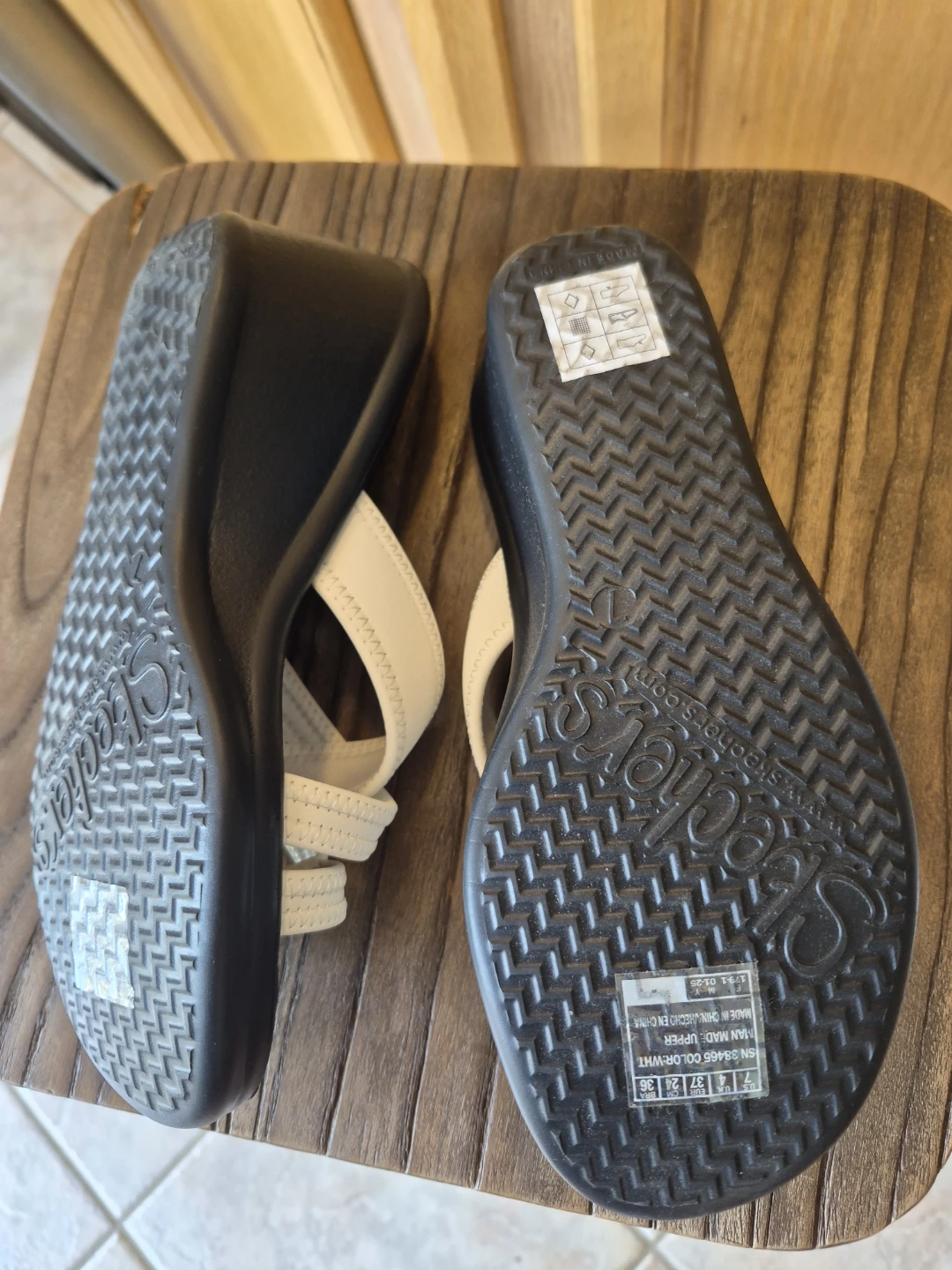 Size 7 Brand New  Skechers  Wedge Sandals - White/Black - photo 2