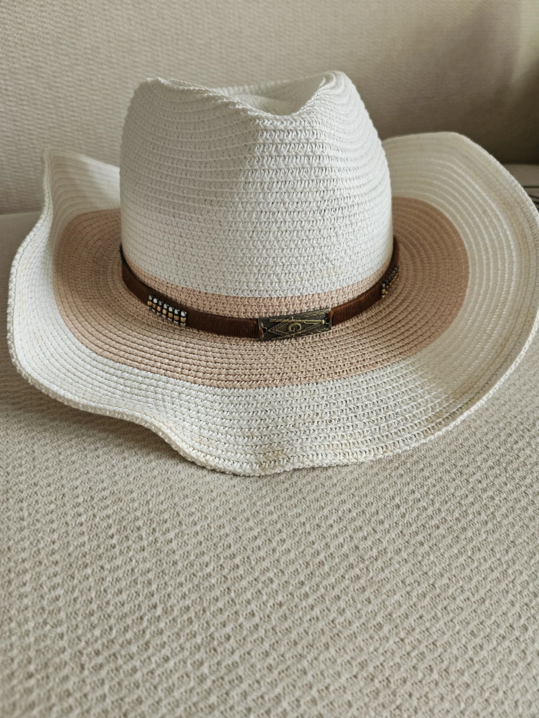 Straw Cowboy Hat - White & Pink - photo 2
