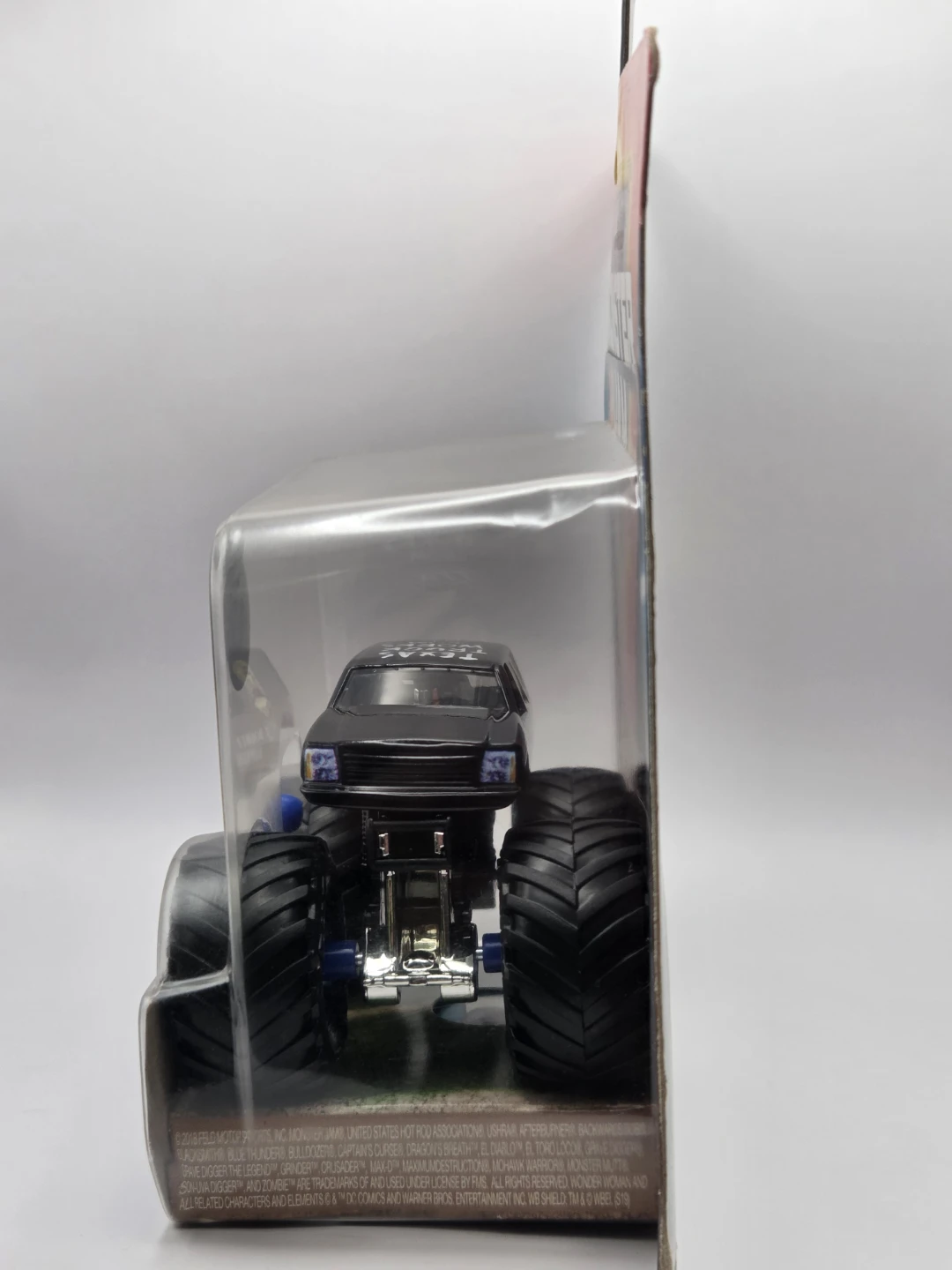 Monster Jam Bounty Hunter 1:64 Scale - Spin Master (New In Box) - photo 2