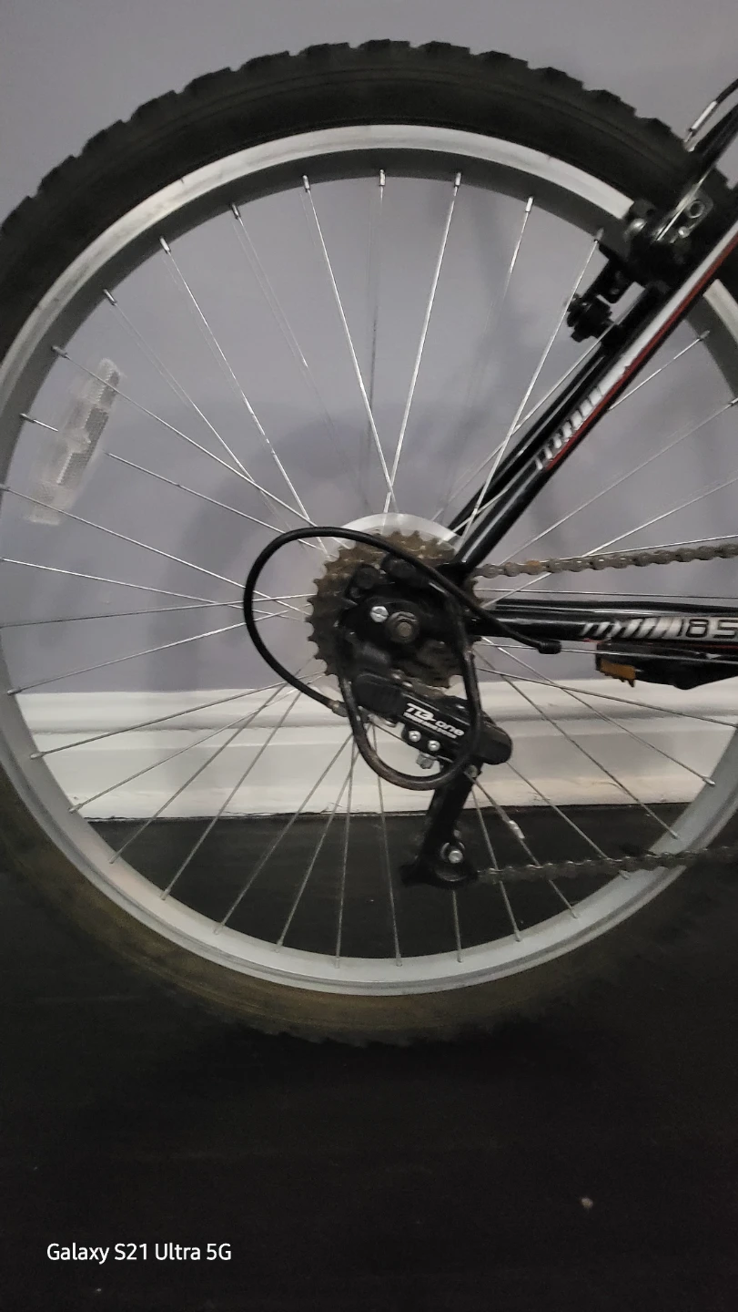 Roadmaster Granite Peak Mountain Bike - photo 3