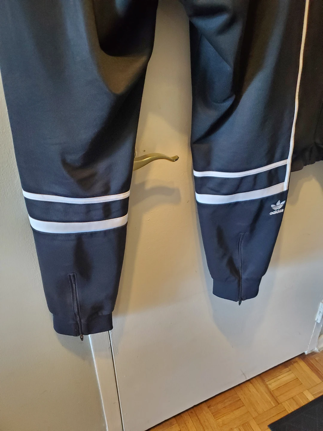Men's Adidas Original Track Suit Size XL - photo 2