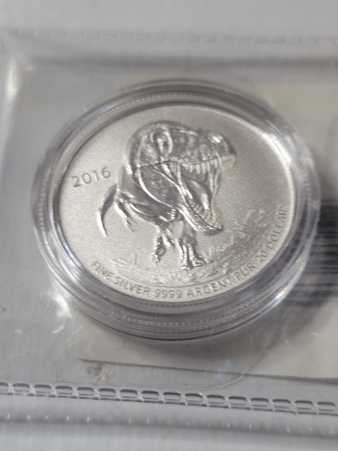 2016 Tyrannosaurus Rex Fine Silver 9999 Argent Coin