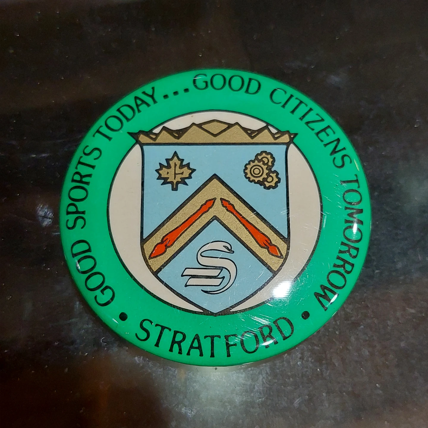 Vibtage Stratford Pin Button Badge